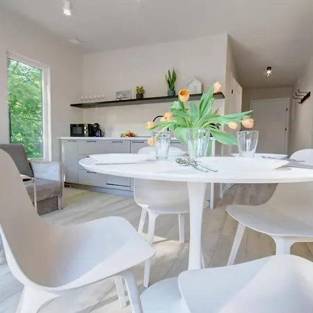 Resort Hel Domki Letniskowe Chata *